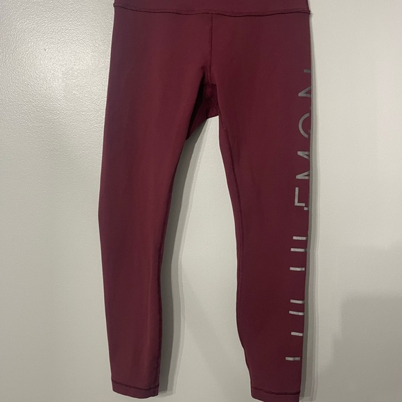 Lululemon Special Edition Women's Maroon Leggings Size 8 Gold Symbol - Picture 2 of 7